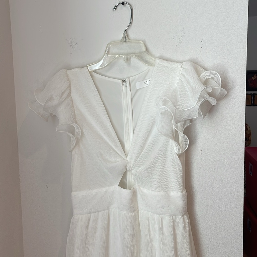 ASTR the lable beautiful ruffled and tiered white dress - Picture 3 of 14